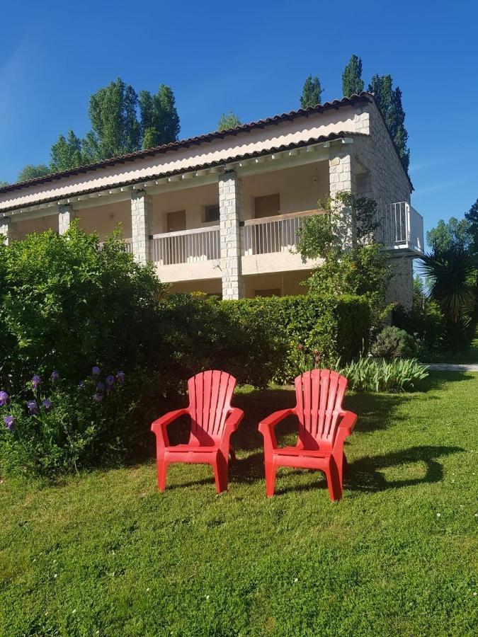 Hotel Le Moulin de César Vaison-la-Romaine Exterior foto